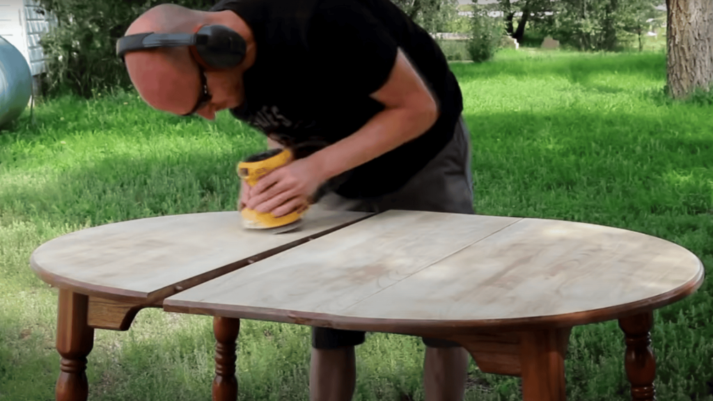 How to Stain a Dining Table